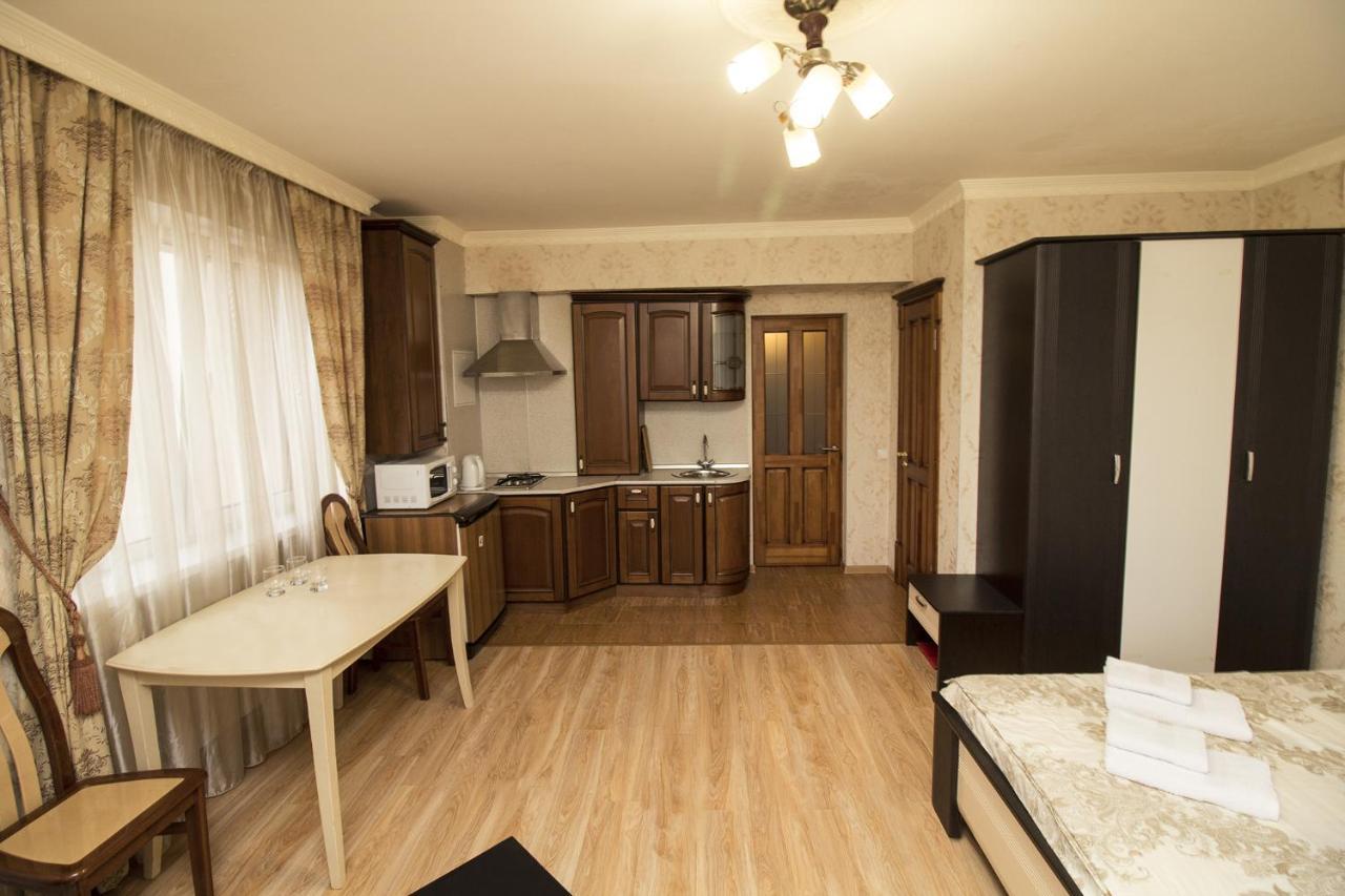 Apartment Pervomayskaya 15 فولغوغراد المظهر الخارجي الصورة